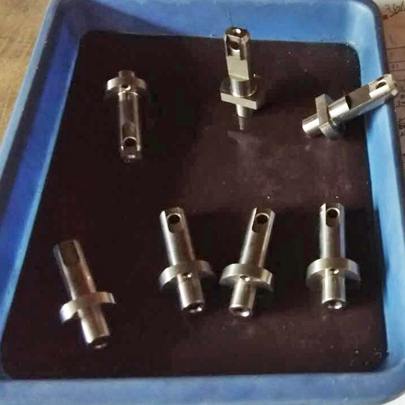 プラスチック金型部品
